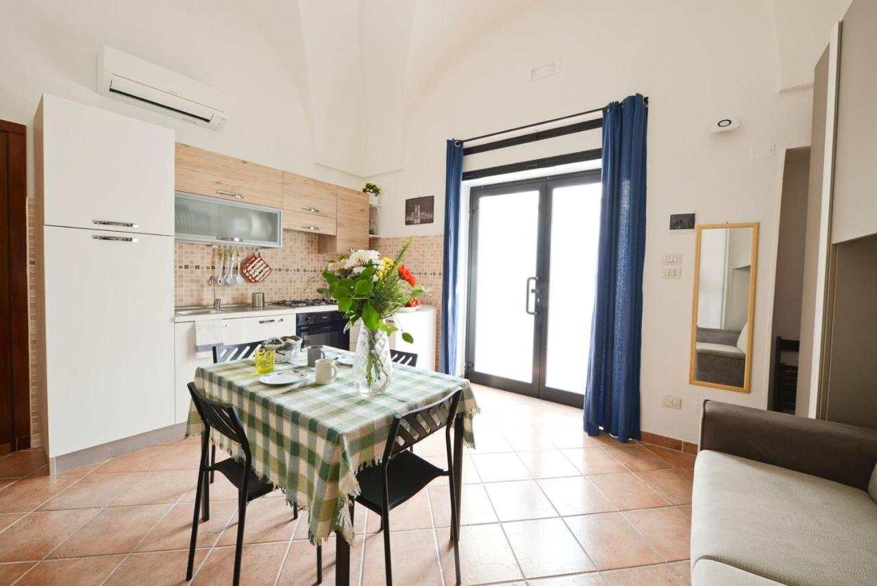 Casa Victoria Apartment ออสตูนี ภายนอก รูปภาพ